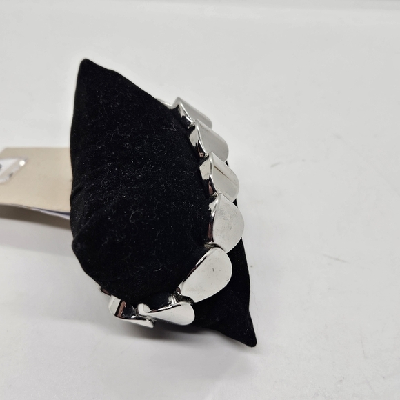 14th and Union silver tone stretch bracelet - Picture 4 of 5